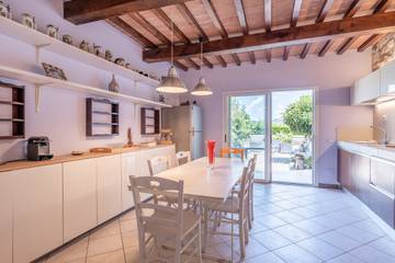 Villa voor 4 Personen in San Giuliano Terme, Italiaanse Rivièra, Afbeelding 4