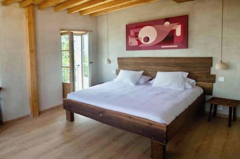 Newly Renovated Designer House 10 mins from Beach, Great location in Colunga, Côte Cantabrique