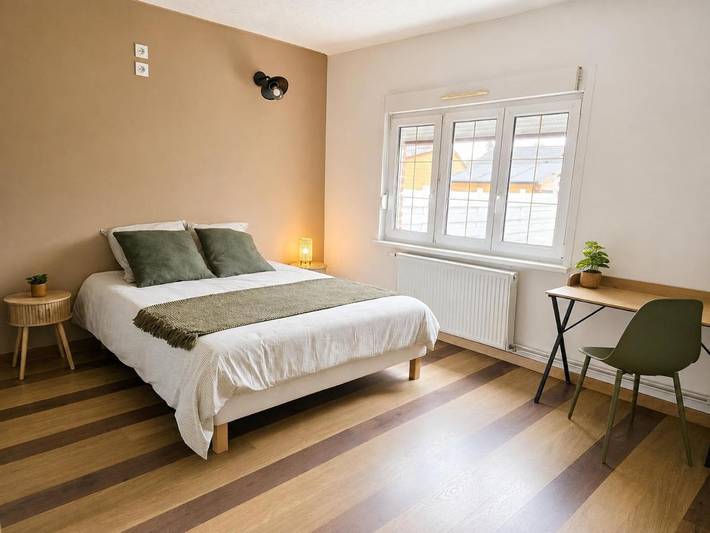 Gîte pour 6 personnes, avec Terrasse et Jardin dans Annezin