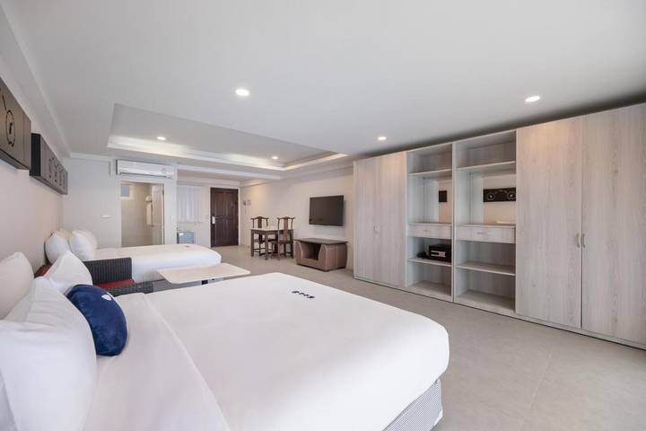 Hôtel pour 3 personnes, avec piscine et terrasse, animaux acceptés - 1