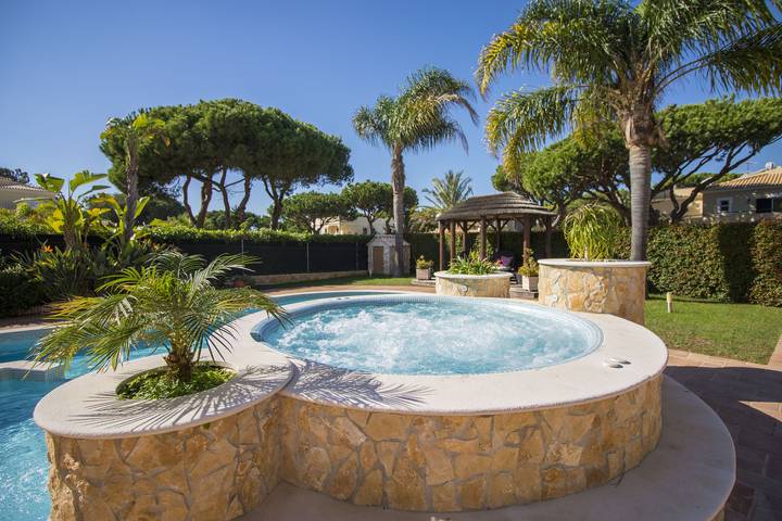 Chalet para 12 personas, con jardín y jacuzzi, Familias con niños en Algarve - 2