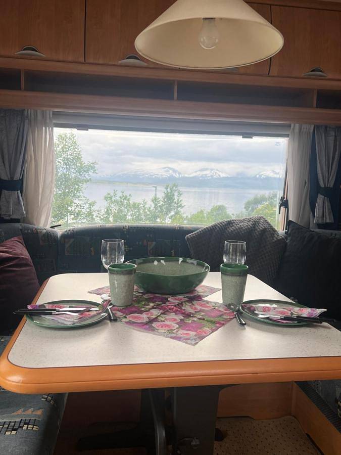 Camping para 2 personas, con vistas y jardín, Se admiten mascotas en Noruega