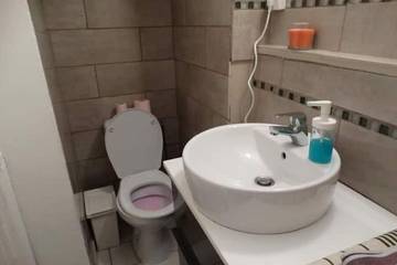 Appartement De Vacances pour 3 Personnes dans Villeurbanne, Lyon et ses environs, Photo 4