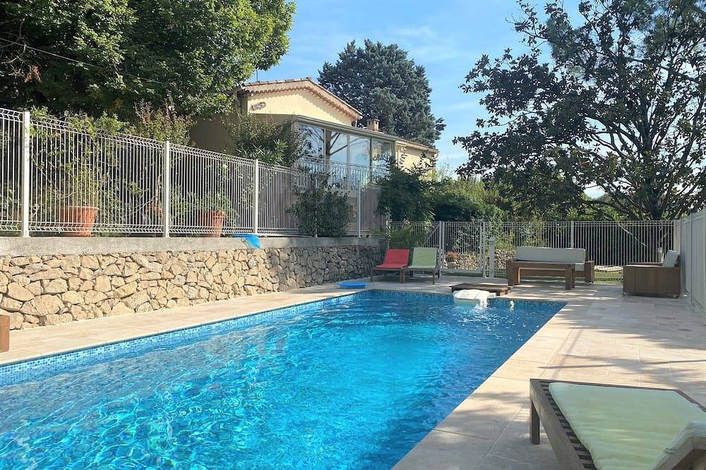 Casa vacanza a Var a partire da 348€ a notte