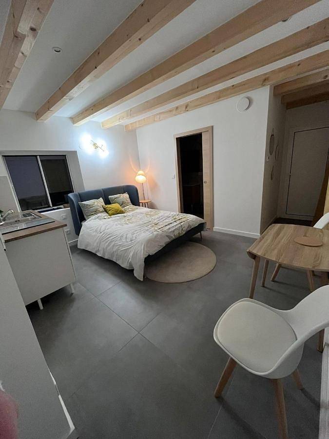 Gîte pour 2 personnes, avec vue à Collonges - 4