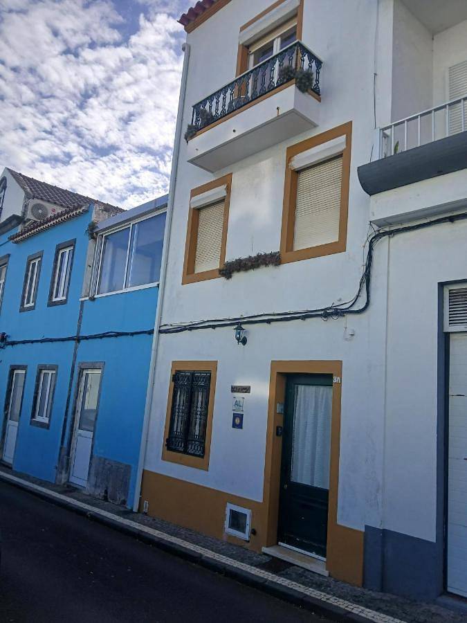 Twin Room with Shared Bathroom in São Miguel Island, Ponta Delgada