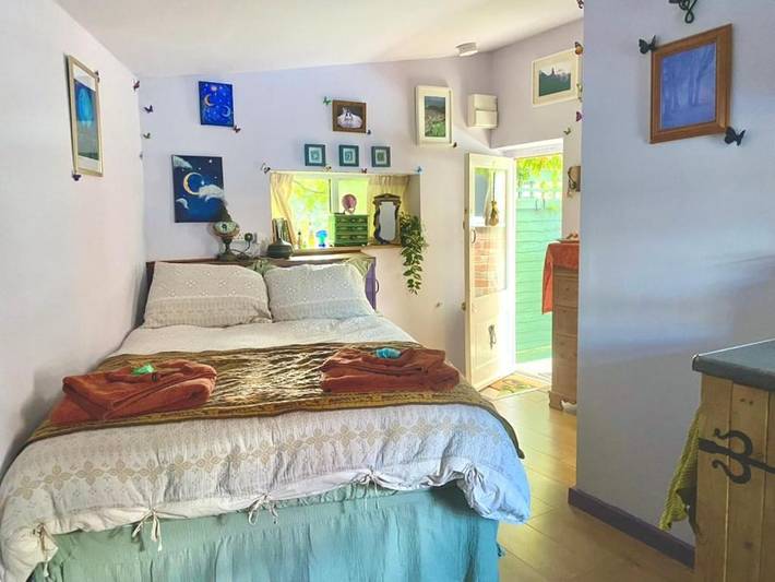 B&b for 2 people, with Terrace and Garden in Glastonbury