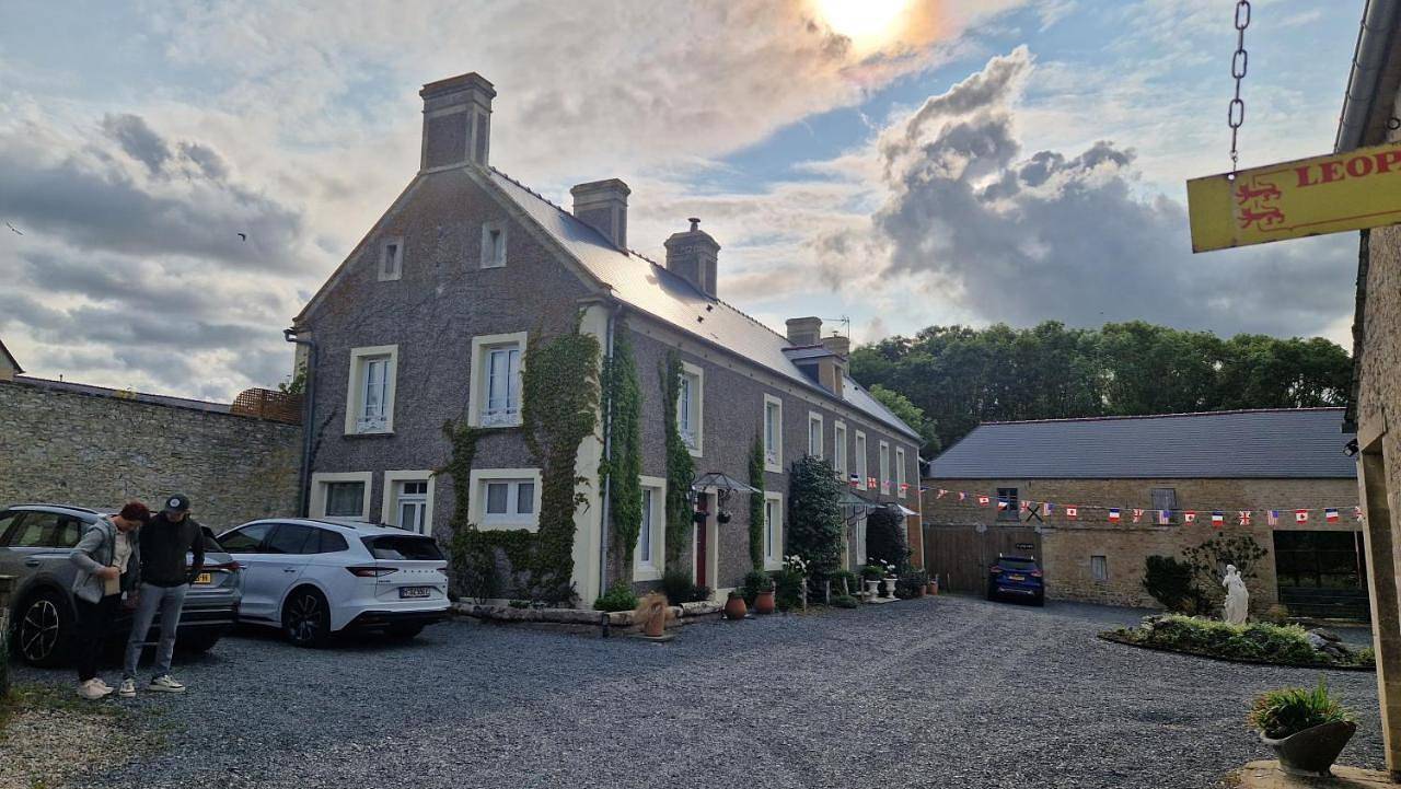 Double Room with Garden View in Mandeville-en-Bessin, Région de Bayeux