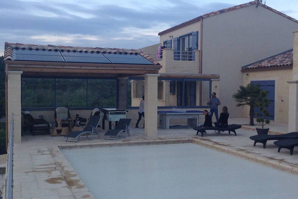 2 komfortable Unterkünfte in einer luxuriösen Residenz in Saint-Hippolyte-de-Montaigu, Nimes und Umgebung