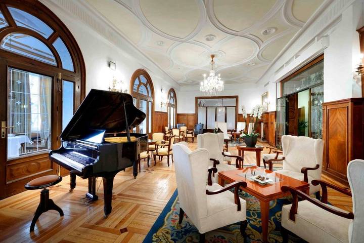 Hotel para 2 personas, con terraza y jardín - 1