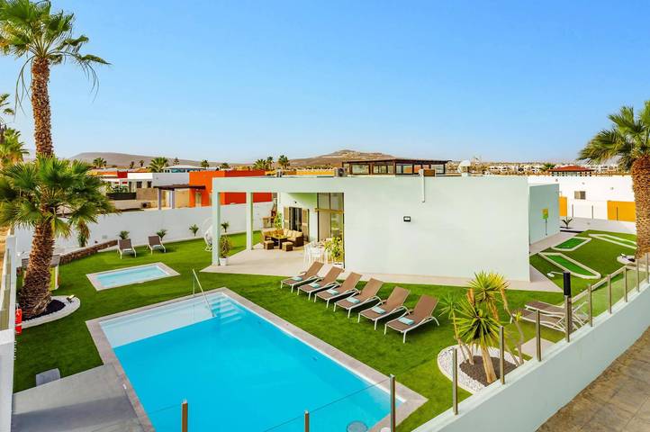 Villa pour 10 personnes, avec jardin et bassin pour enfant, adapté aux familles dans Las Salinas