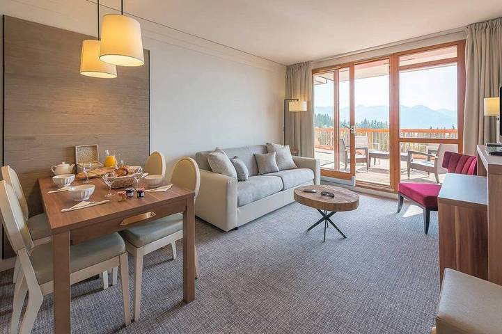 Ganze Wohnung, Bergunterkunft | Kostenloses WLAN & Pool in Arc 1800, Bourg-Saint-Maurice