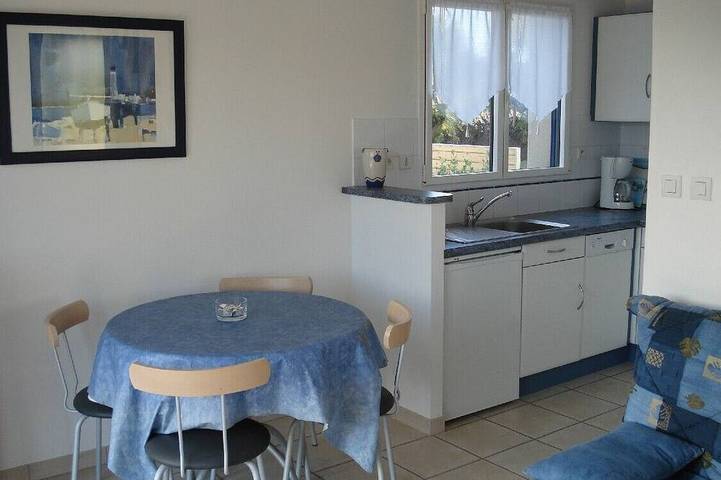 Gîte pour 2 personnes, avec jardin dans Plage du Ruguel - 2