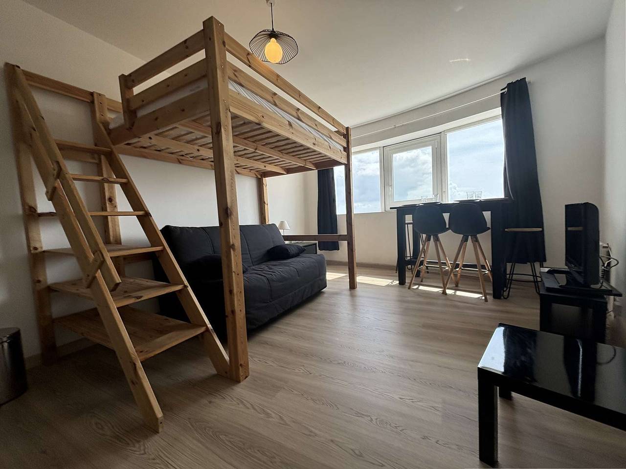 Entire apartment, Studio sea view 4 pers, La Rochelle, Minimes in La Rochelle, La Rochelle region