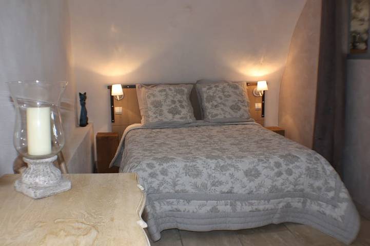 Gîte pour 5 personnes, avec jardin à Nyons - 2