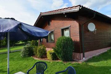 Ferienhaus für 2 Personen, mit Garten und Pool in Thüringen