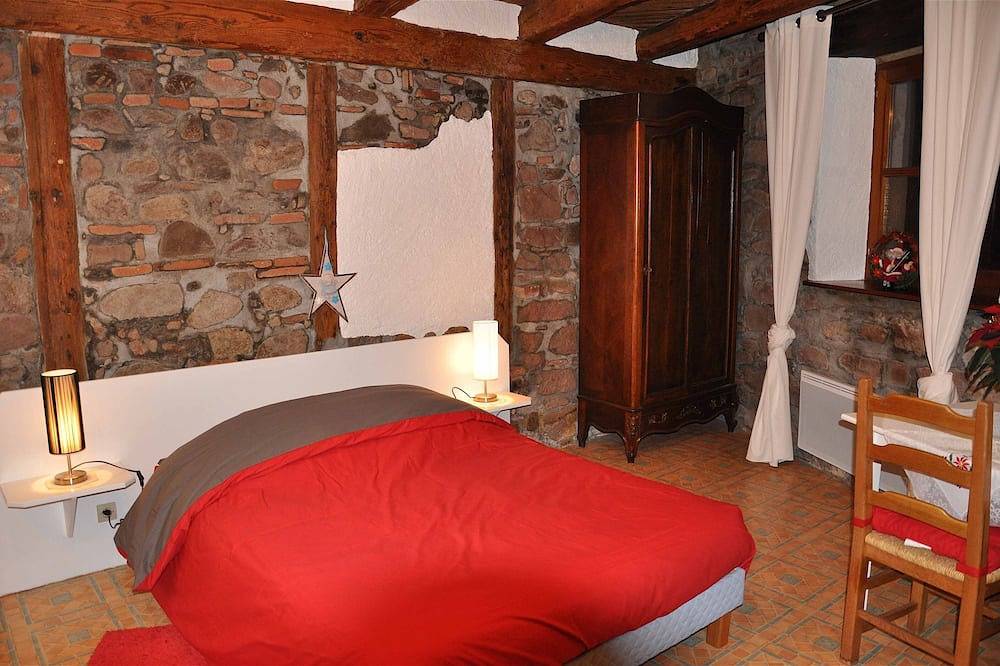 Entire apartment, Typical apartment in old house wine in Ribeauvillé, Parc naturel régional des Ballons des Vosges