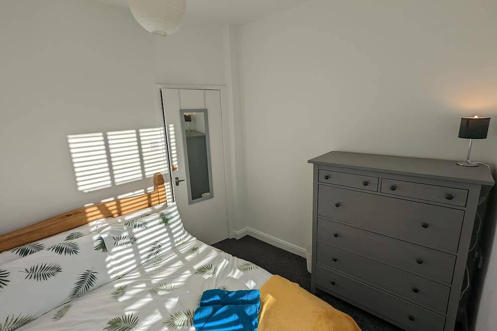 3 Bed City Home | South Facing Patio | 4-5 Beds in Lancaster, Lancashire