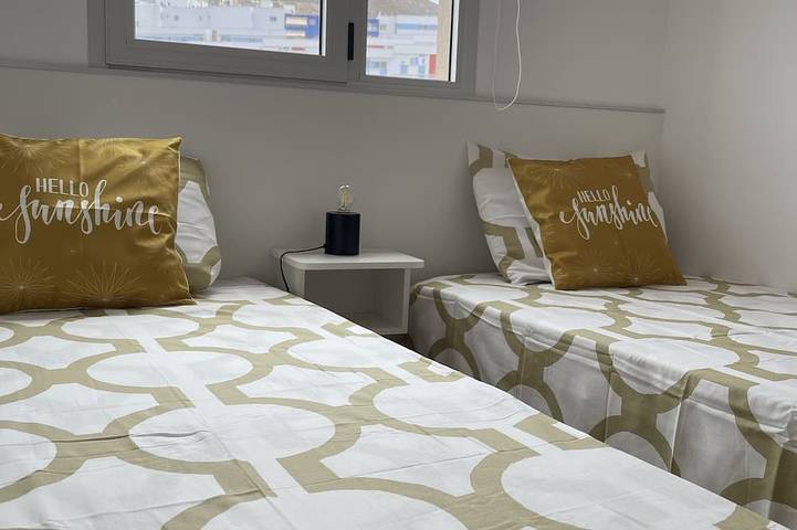 Entire apartment, "Turquesa Beach" Penthouse With Pool And Wi-Fi in Sardina del Norte, Gáldar
