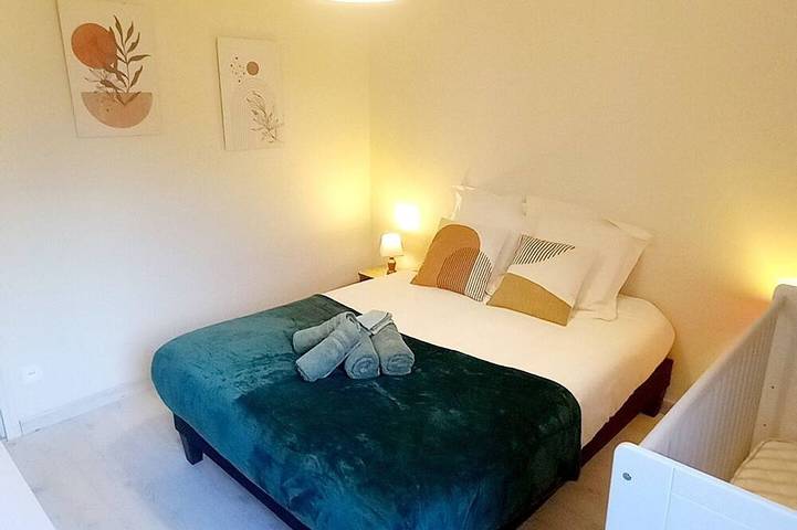 Location de vacances pour 14 personnes, avec jacuzzi et jardin, animaux acceptés à Bas-en-Basset - 3