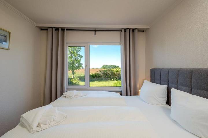 Ferienwohnung für 2 Personen, mit Terrasse und Sauna in Nationalpark Vorpommersche Boddenlandschaft - 4