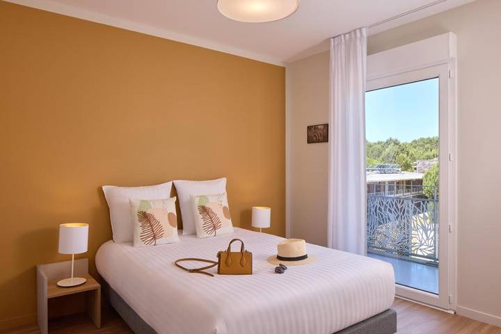 Appart’hôtel pour 4 personnes, avec balcon