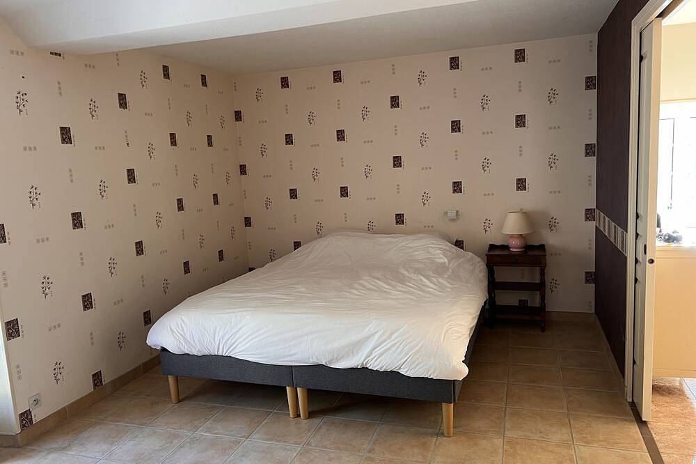 Maison de charme 14 pers – piscine & grange privée in Moulins-le-Carbonnel, Parc naturel régional Normandie-Maine