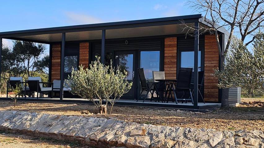 Camping pour 4 personnes, avec terrasse et piscine à Pirovac - 2
