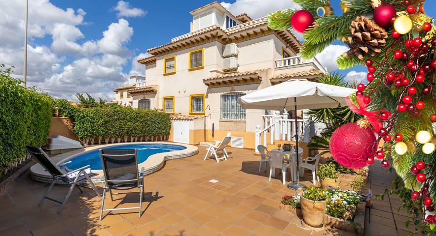 Villa voor 6 personen, met tuin in Orihuela Costa