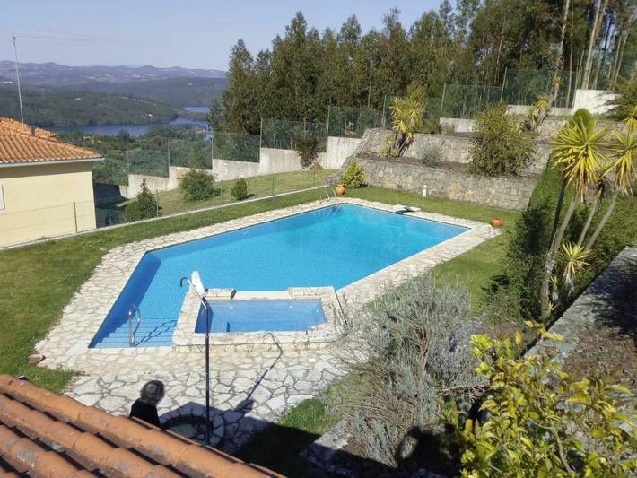 Maison d’hôte pour 4 personnes, avec piscine ainsi que terrasse et jardin à Tomar - 4