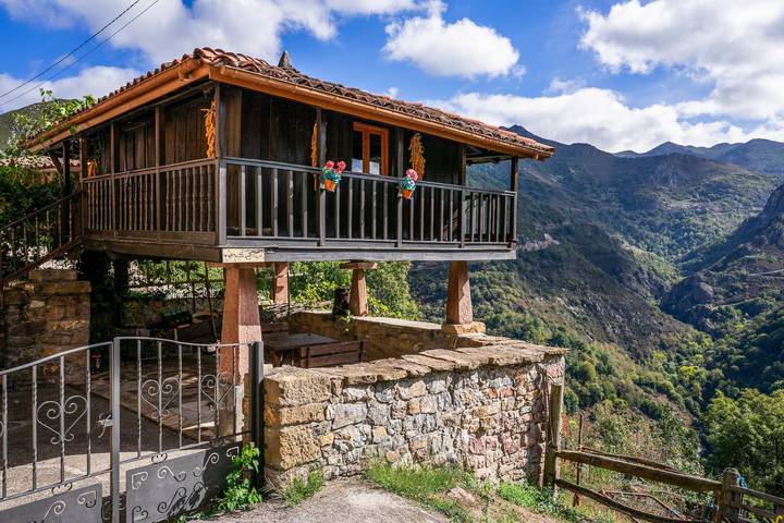 Studio « La Panera d'Abaxo » avec vue sur la montagne in Somiedo, Chaîne Cantabrique