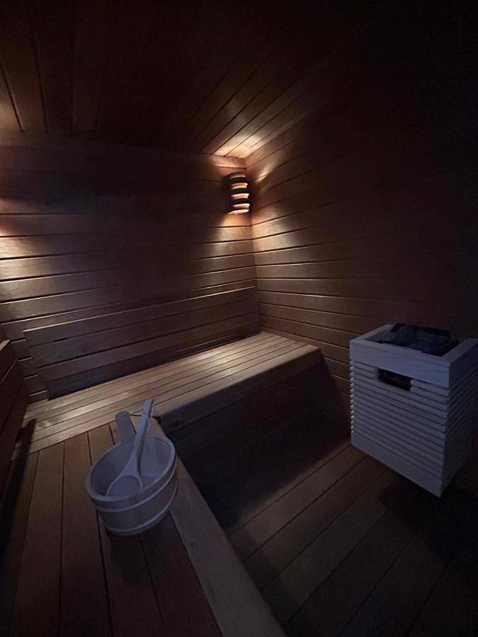 Hôtel pour 2 personnes, avec sauna et jacuzzi à Lens - 3
