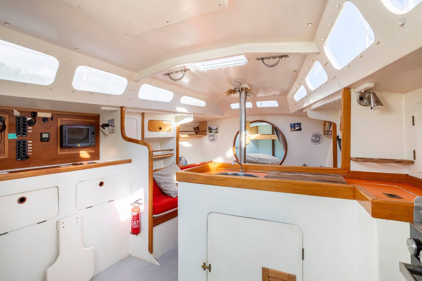 Barco 'Velero Pyman - El Canto de las Velas' con vistas al mar y terraza privada in Iroise