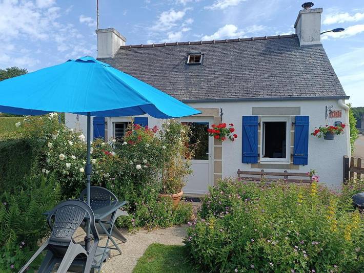 Maison de vacances pour 2 personnes, avec Terrasse et Jardin à Scrignac
