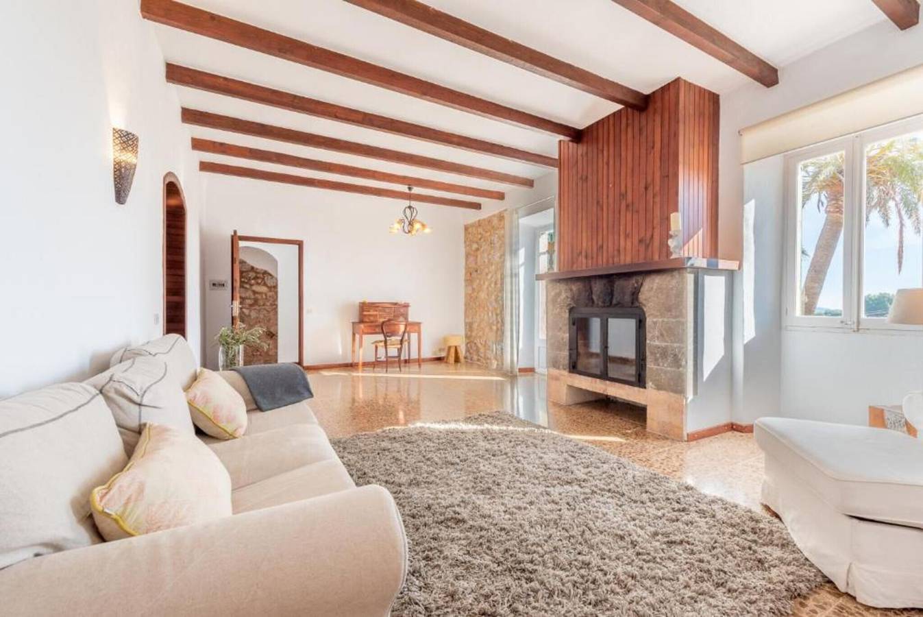 Entire apartment, Apartment 'First Floor' with Shared Pool, Shared Terrace and Air Conditioning in Artà, East Majorca