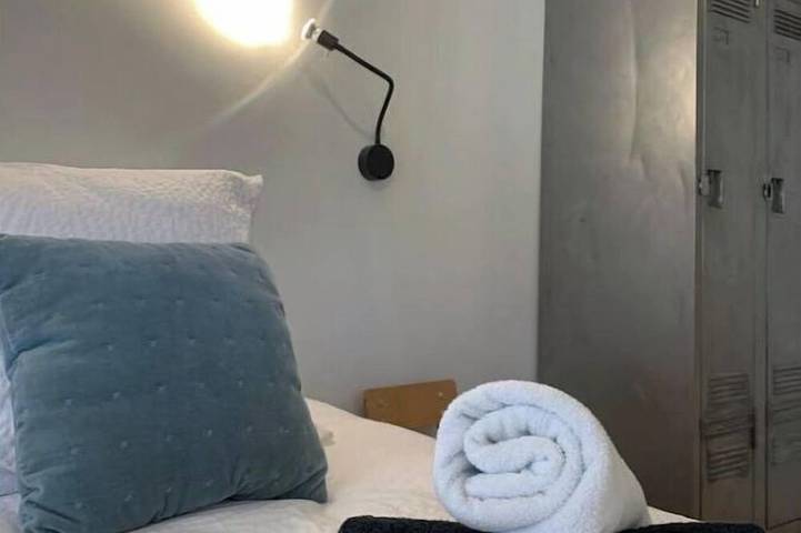 Gîte pour 3 personnes, avec piscine ainsi que jardin et terrasse dans Cite Medievale de Conflans - 3