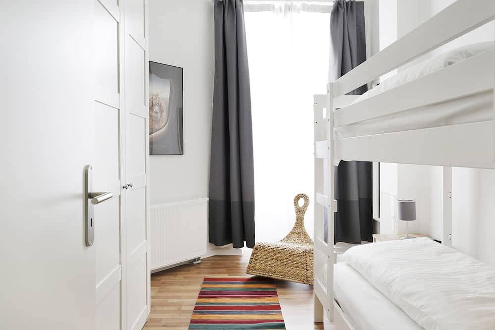 Ganze Wohnung, Comfortable spacious apartment in Central Prenzlauer Berg in Prenzlauer Berg Berlin, Berlin