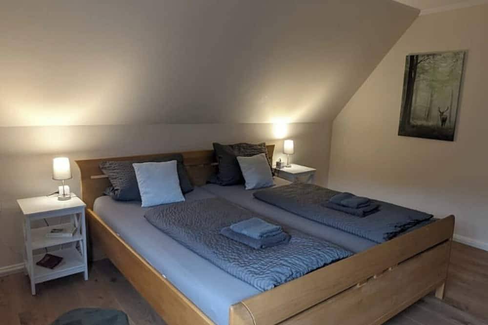 Haus mit Garten direkt am Fluss mit Grillmöglichkeit, Terrasse und viel Platz. in Neumagen-Dhron, Bernkastel-Kues & Umgebung