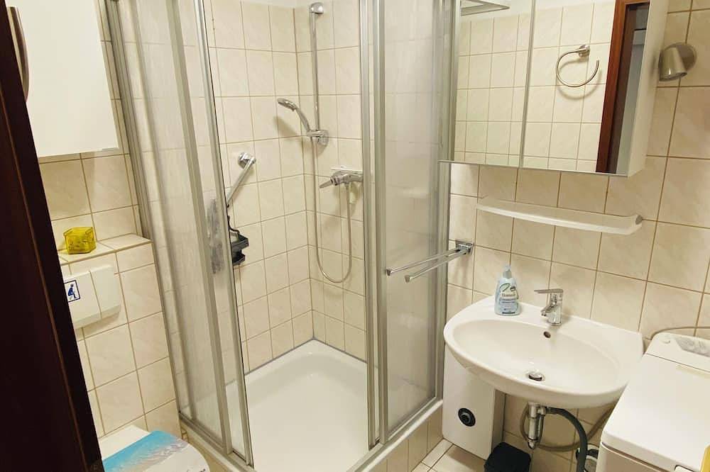 Ganze Wohnung, Ferienwohnung „Plaue Auszeit“ Privatstrand/Bootsliegeplatz, 150M bis Plauer See in Zislow, Plauer See