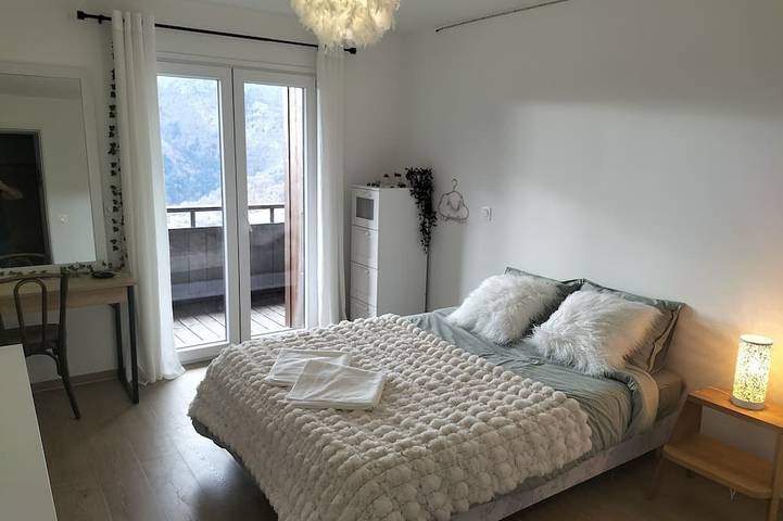 Location de vacances pour 9 personnes, avec jardin et balcon à Dingy-Saint-Clair - 3