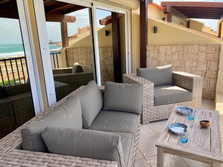 Apartamento para 6 personas, con piscina para niños y vistas además de balcón y piscina en Cabo Verde