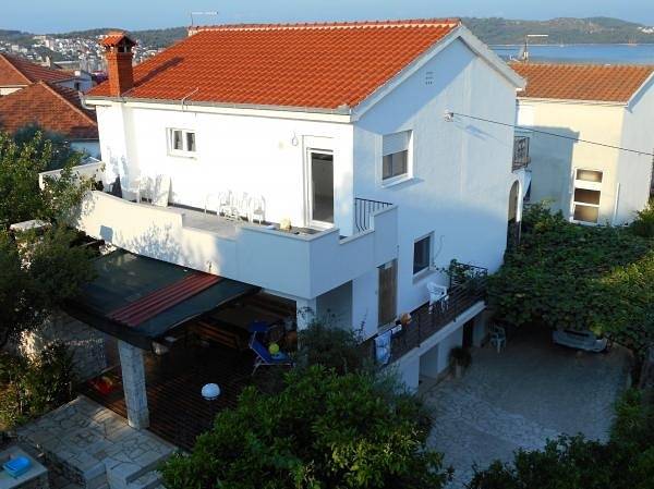 Gîte pour 6 personnes, avec terrasse à Trogir