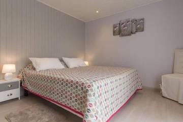Cottage for 8 People in Saint-Hilaire-de-Chaléons, Saint-Nazaire region, Photo 2