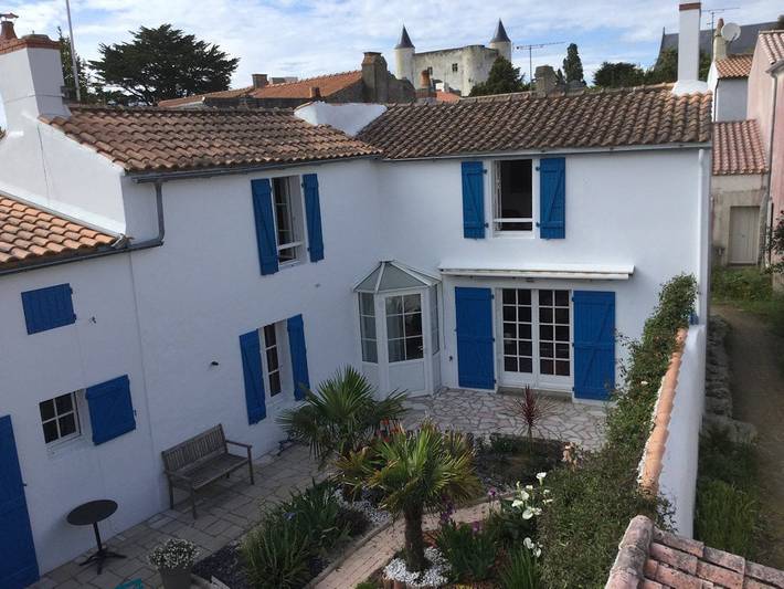 Gîte pour 6 personnes, avec terrasse - 1