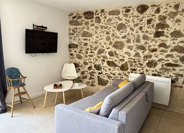 Gîte pour 7 personnes, avec terrasse et jardin à La Flocellière