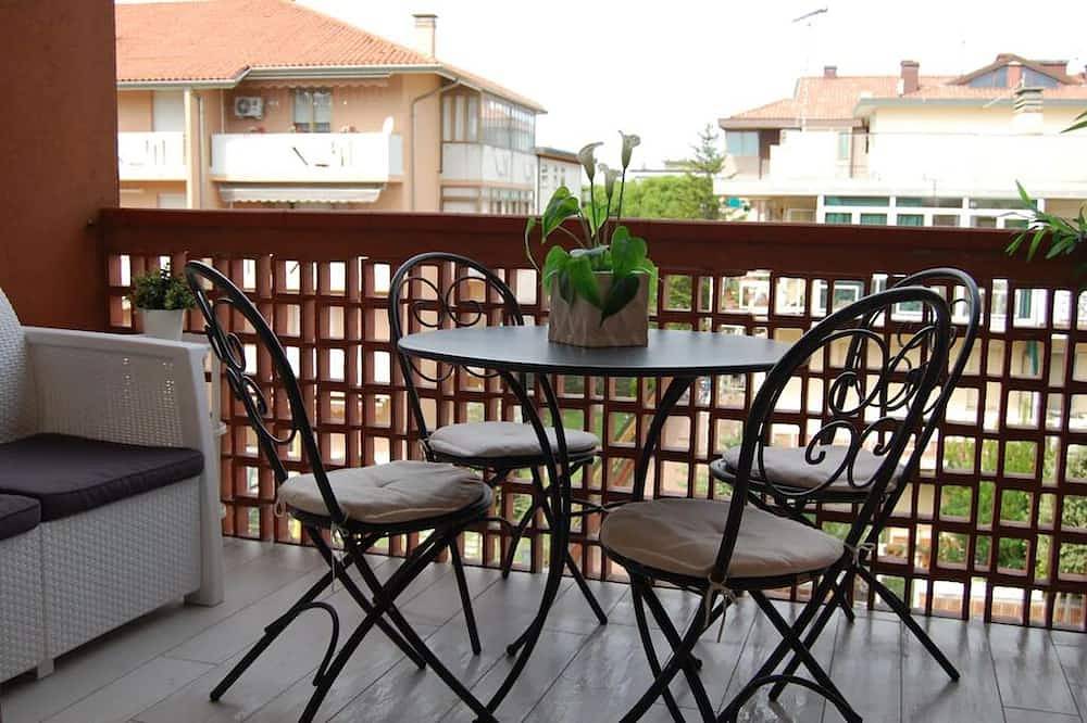 Apartamento entero, Bright, renovated apartment with two rooms and parking space - 300m from the sea in Grado (Costa Adriatica), Provincia de Gorizia