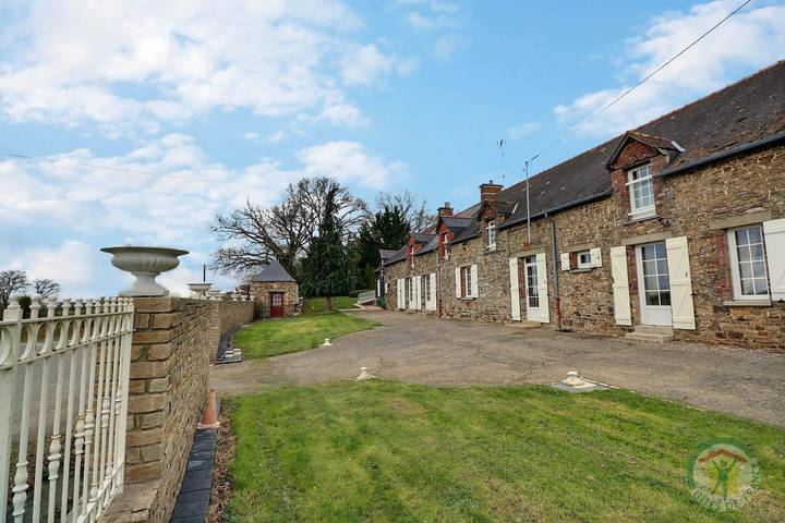 Chambre d’hôte pour 3 personnes, avec Terrasse et Jardin à Saint-Aubin-des-Châteaux