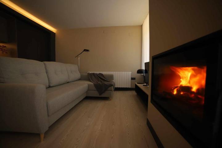 Casa rural para 4 personas, con Balcón y Jacuzzi además de Terraza y Vistas en Villafranca de Cid - 2