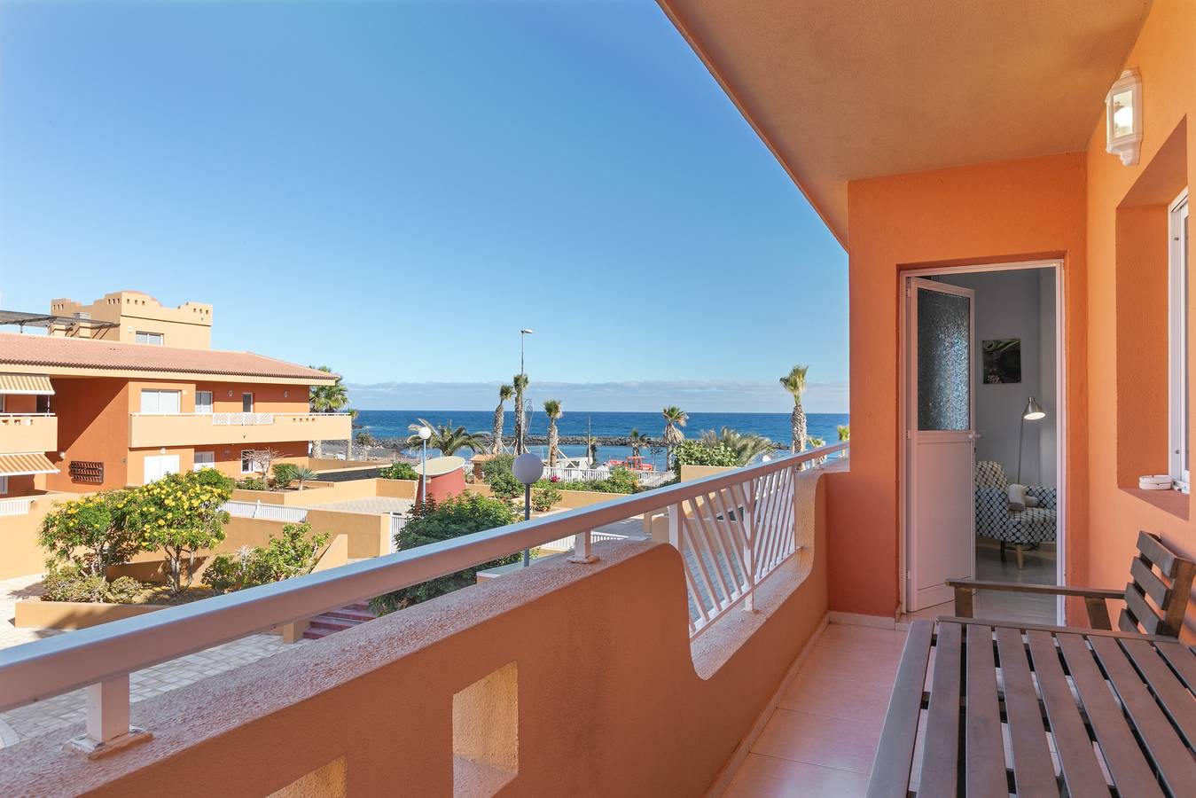 Apartamento inteiro, Casa de férias Vista Mar com vista para o mar, piscina partilhada e Wi-Fi in Playa La Charcada (Güímar), Güímar