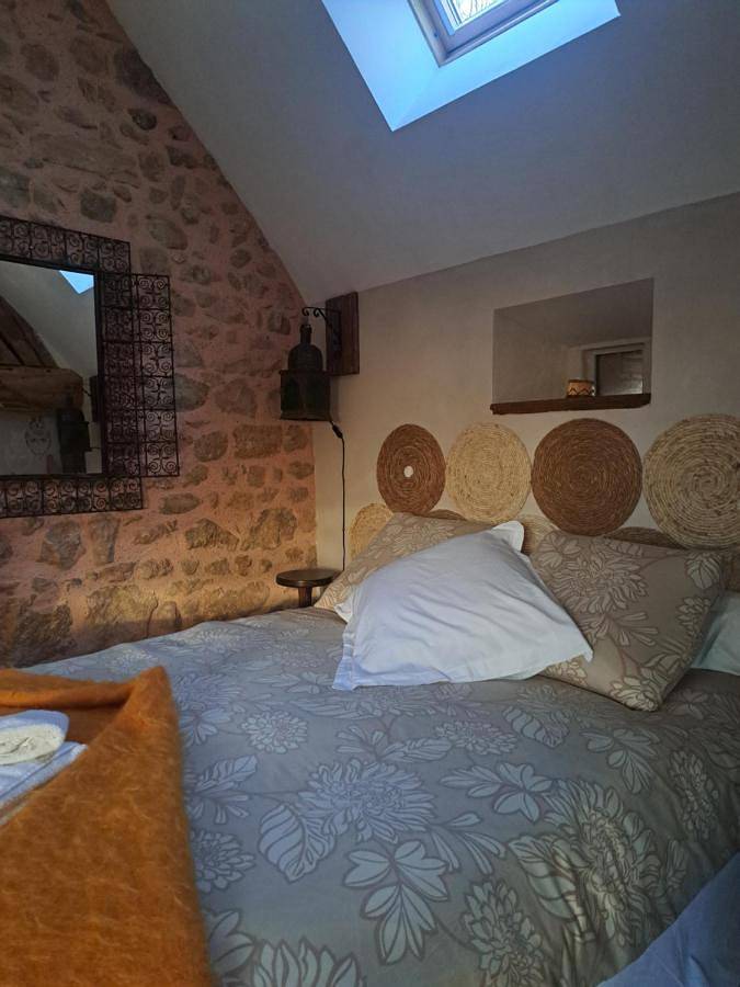 Location de vacances pour 4 personnes, avec vue et jardin à Ozolles - 4